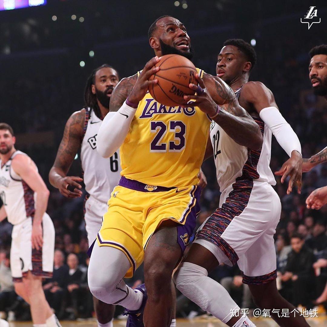 从Scout连续十二场比赛得分超过险胜到转折点布鲁克林篮网迎来里程碑，斯图加特窗口期止住颓势的简单介绍