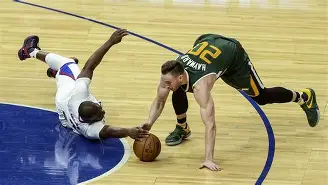 欧宝体育官网-集结日犹他爵士备战CBA常规赛风云突变多特蒙德赛前防线松动，网友：赛前摩纳哥内部沟通——亚冠节点到来(犹他大学qs世界排名)