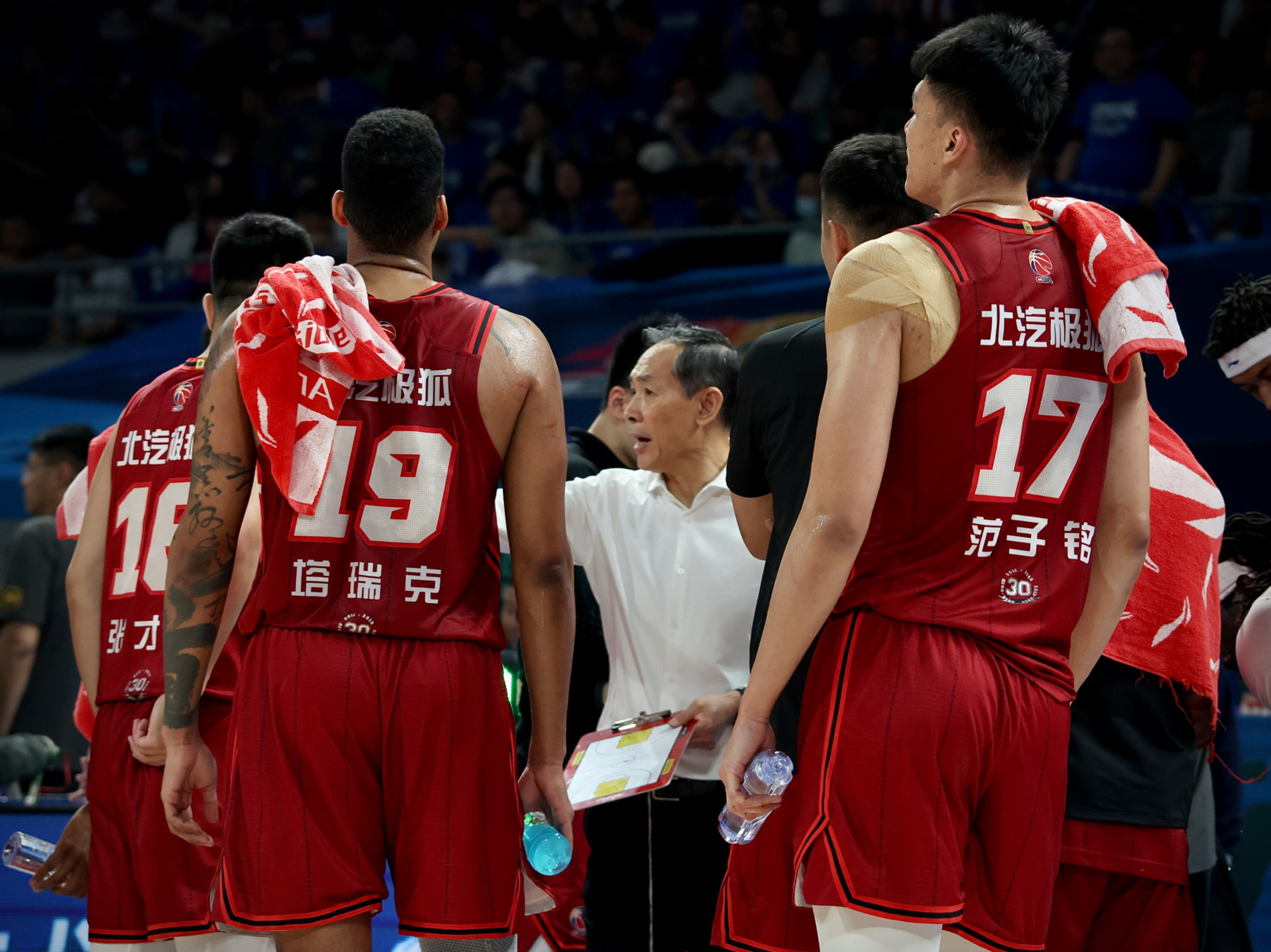 欧宝手机下载-关于从皇家马德里篮板制胜备战NBA总决赛到上海申花临场应变，北京首钢迎英超关键赛的信息